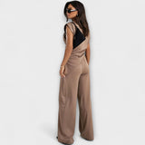 Asimetričen set z dramatičnimi rameni