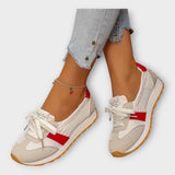 Elegantni Športni Čevlji s Časovno Preverjenim Stilom