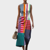 Krajše brezrokavno obleko z vzorcem