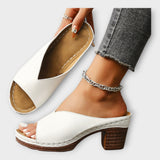 Sandali z Debelim Petam in Odprtim Petnim Delom