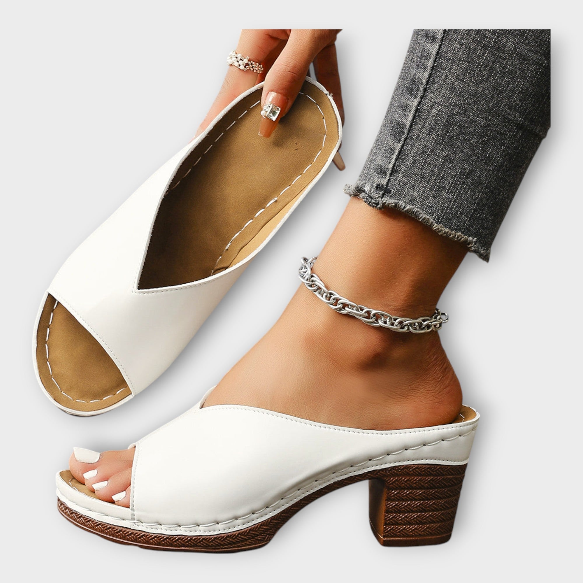 Sandali z Debelim Petam in Odprtim Petnim Delom