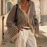 Srajca s Črtastim Elegantnim Slogom