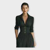 Dolga obleka z izbrano eleganco