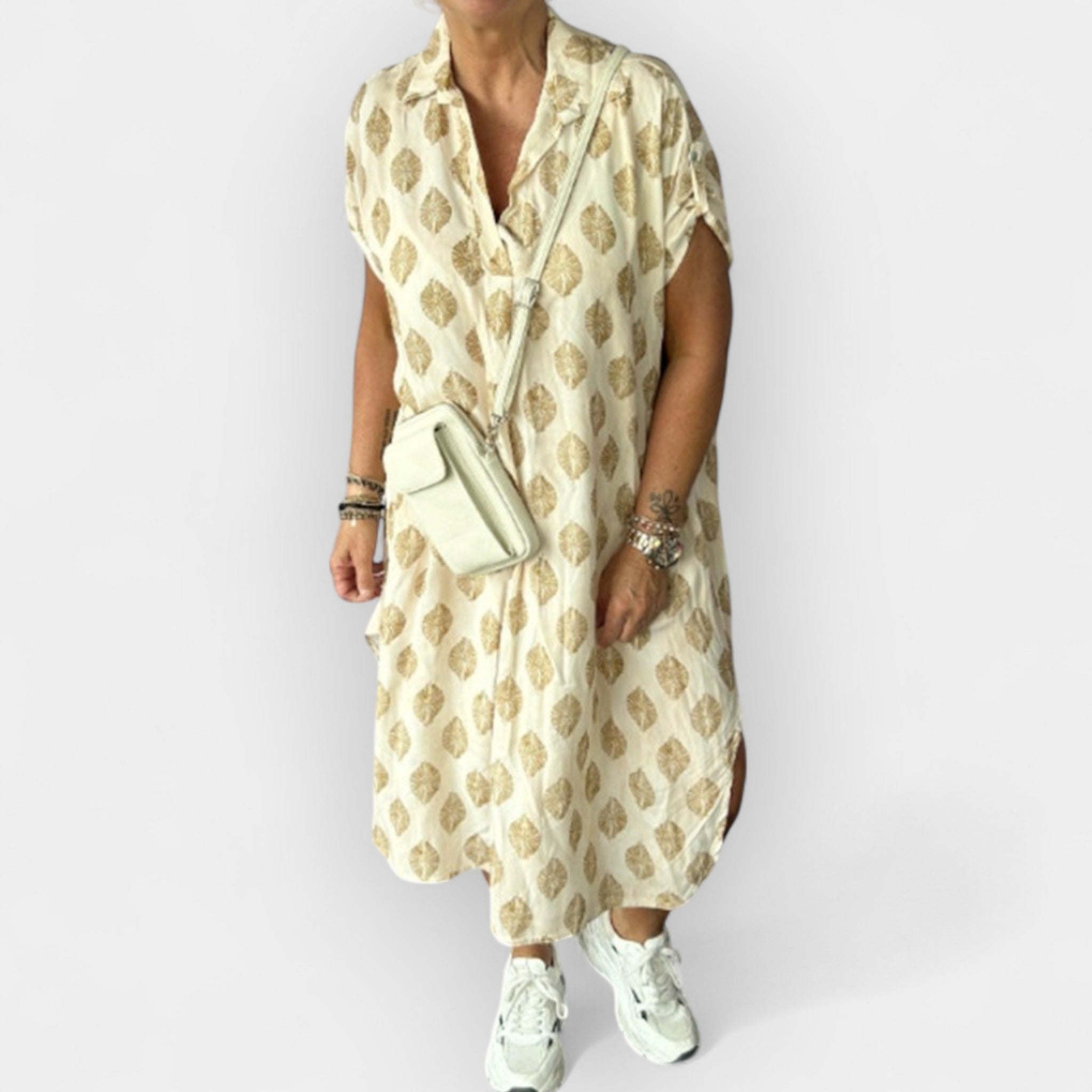 Zračna poletna obleka z V-izrezom