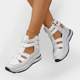 Elegantne Lahke Sandale z Peto in Stranskim Zipperjem