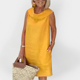 Obleka s križanim ovratnikom