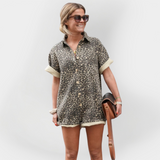 Kombinezon z leopardjim vzorom