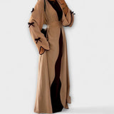 Stiliziran Kardigan in Obleka v Kombinaciji z Črtasto Dekoracijo