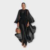 Zračno obleko s prefinjeno in brezčasno estetiko