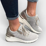 Anatomski čevlji za udobno hojo