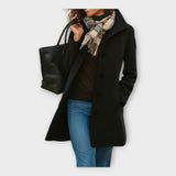 Elegantna Volnena Plašč z Gumbi