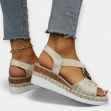 Rimske sandale z pletenjem