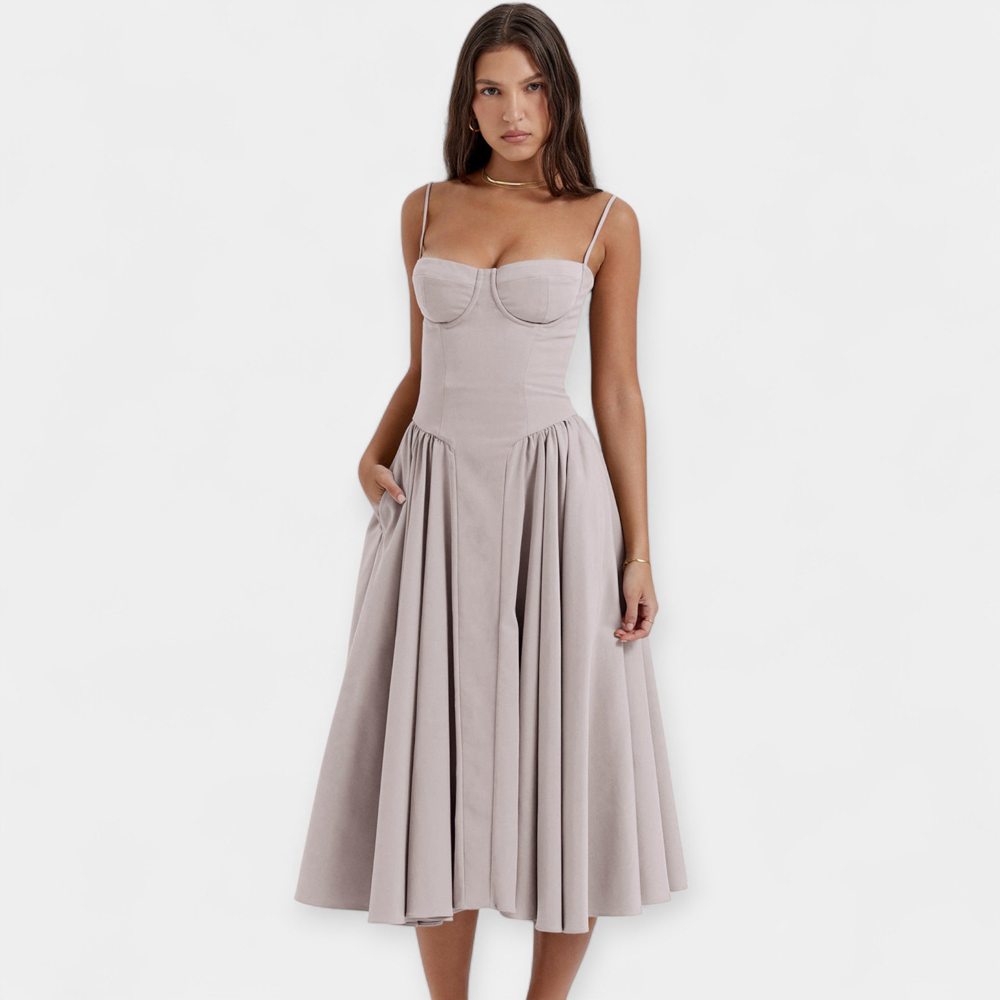 Retro Midi Obleka z Tankimi Naramnicami