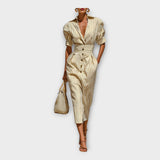 Obleka z rafinirano eleganco