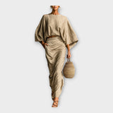 Komplet z elegantnim in prilagodljivim dizajnom