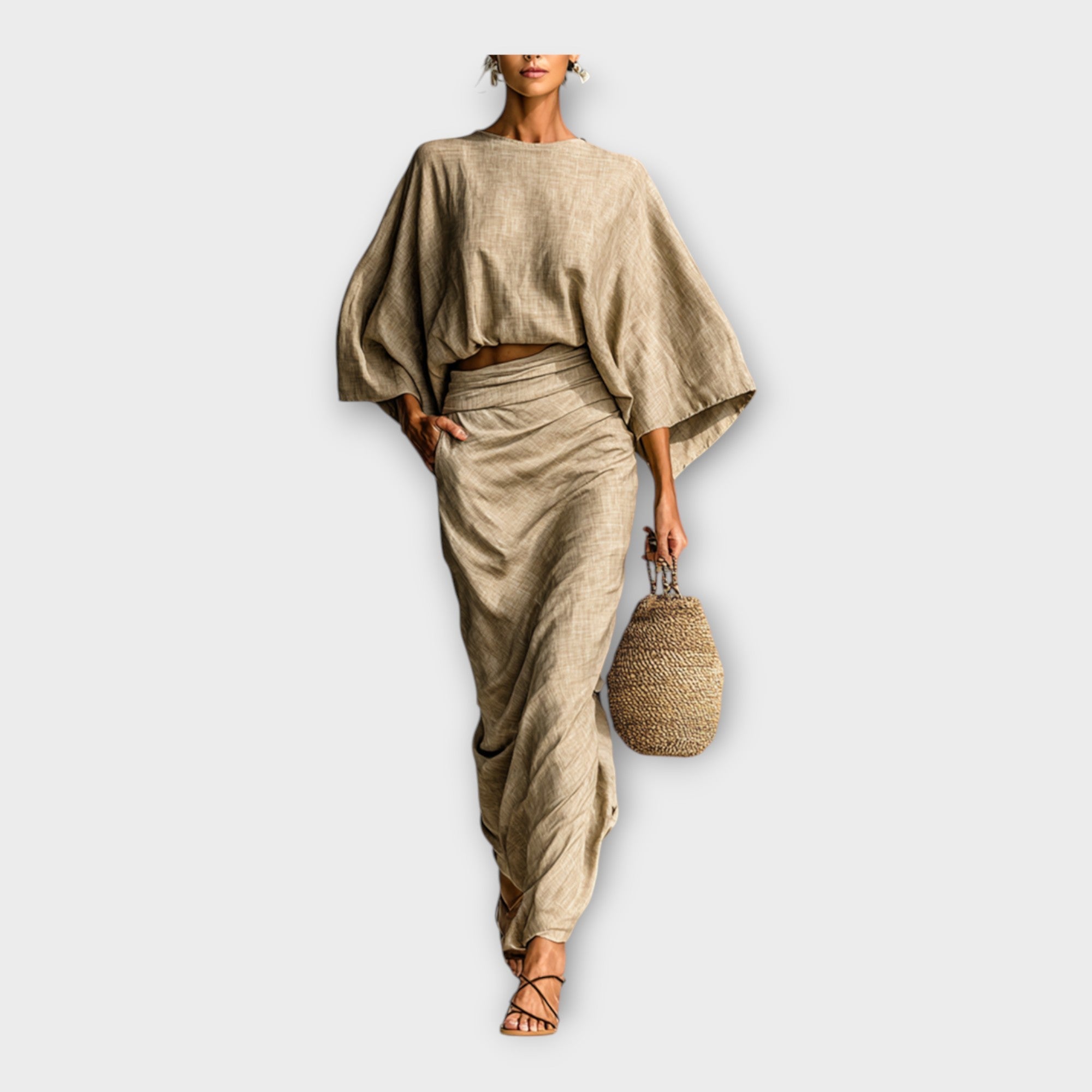 Komplet z elegantnim in prilagodljivim dizajnom