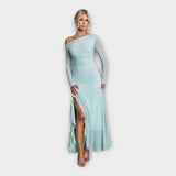 Impresivna obleka s prefinjeno silhueto