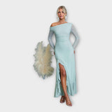 Impresivna obleka s prefinjeno silhueto