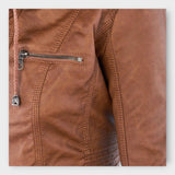 Moderna usnjena jakna s kapuco in brezčasno linijo