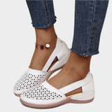 Anatomske balerinke z izrezi in trakcem