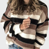 Pleteni pulover z ovratnikom in črtastim vzorcem