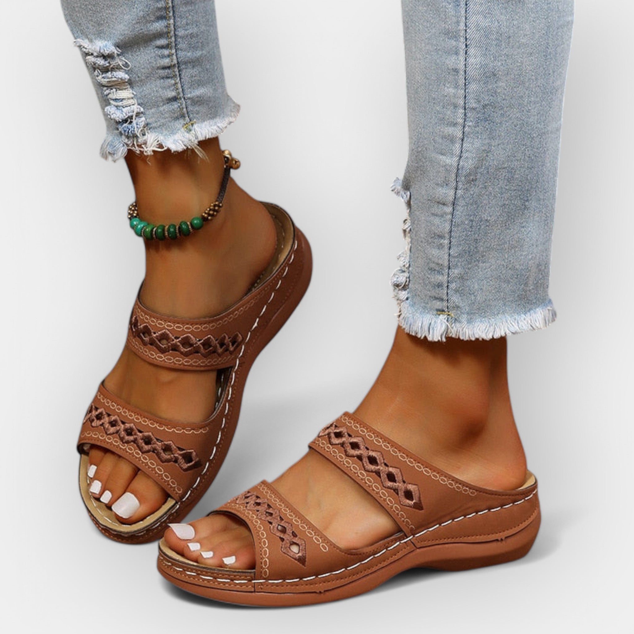 Anatomski Sandali z Elegantnim Dizajnom