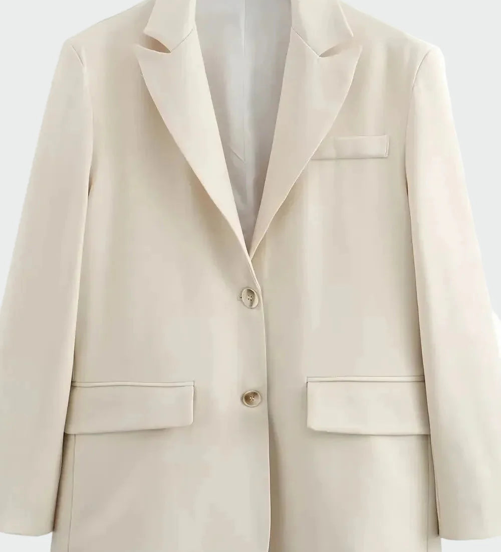 Oversized suknjič z modernim krojem