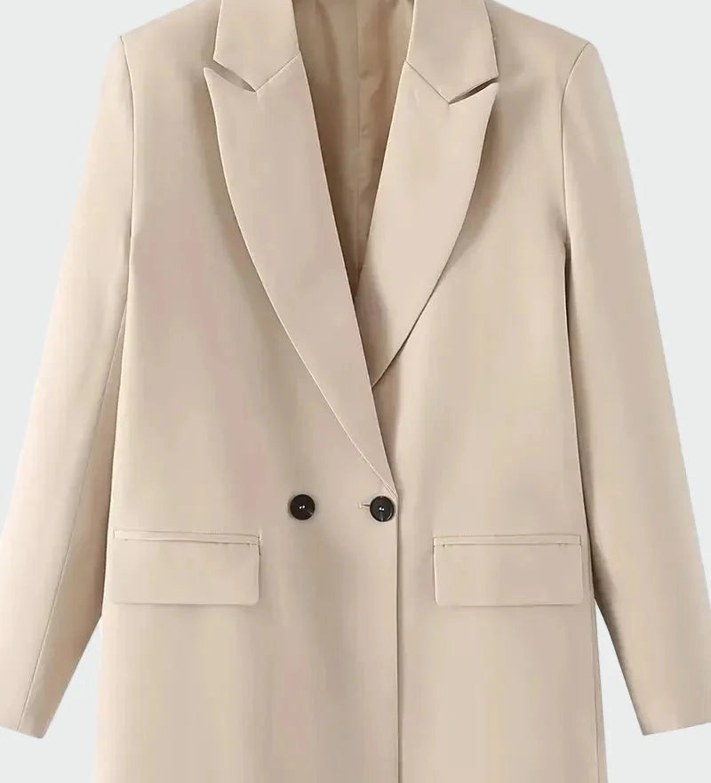 Oversized suknjič z modernim krojem