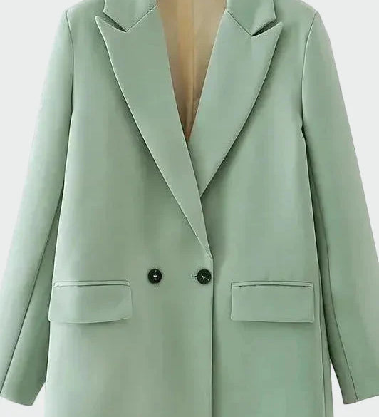 Oversized suknjič z modernim krojem