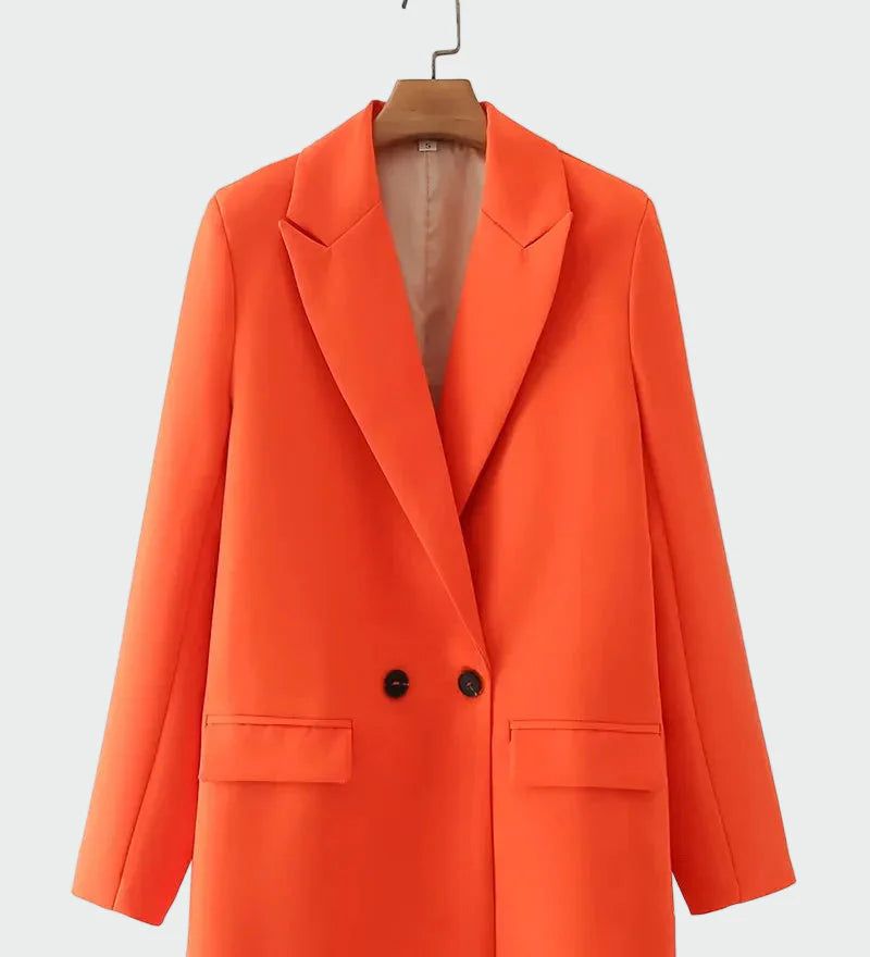 Oversized suknjič z modernim krojem