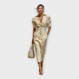 Obleka z rafinirano eleganco