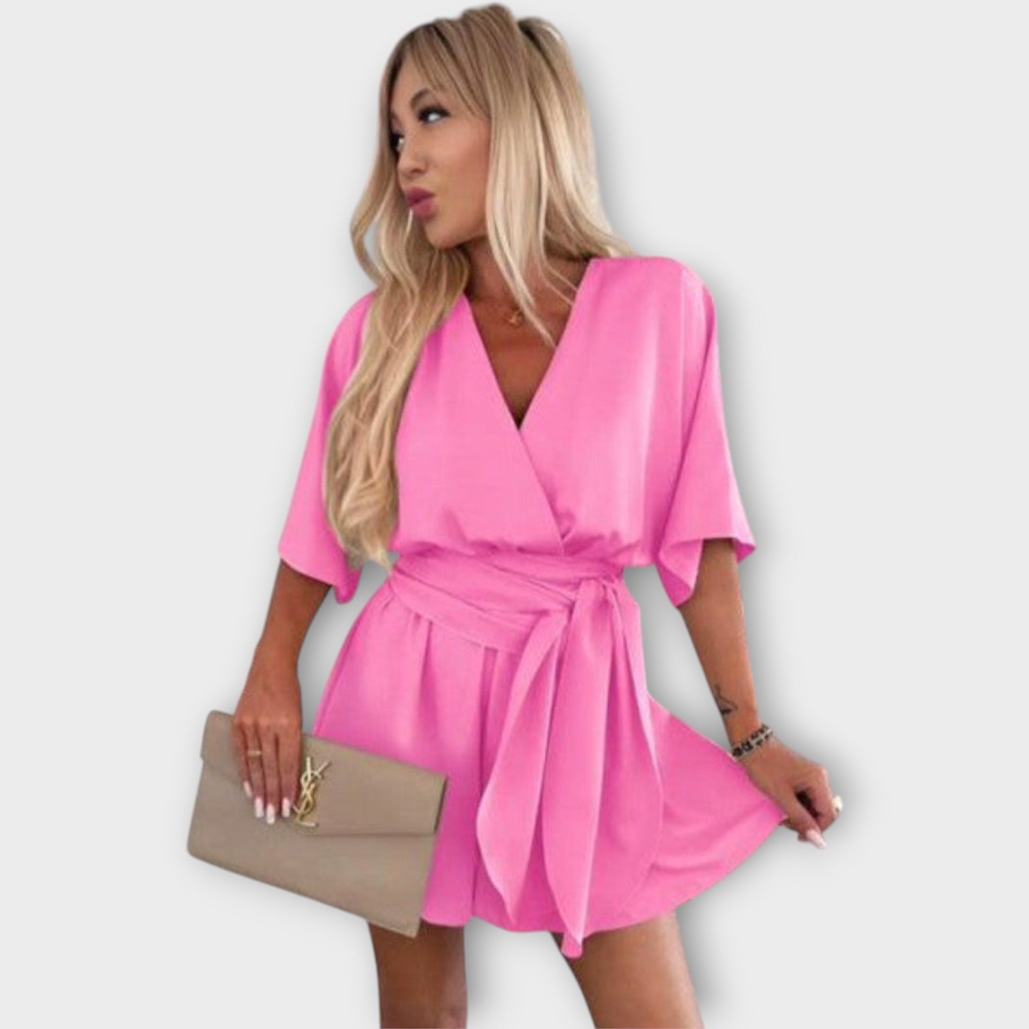 Zračno Poletno Obleko z Volančki in Pasom