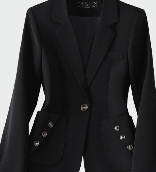 Sako v očarljivi liniji