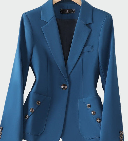 Sako v očarljivi liniji