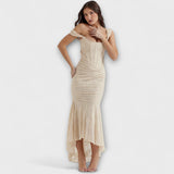 Dolga obleka z elegantnim in izpopolnjenim korzetom