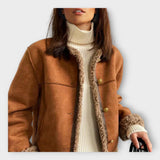 Elegantna Usnjena Jakna z Toplo Podlogo in Časovno Neomejenim Stilom