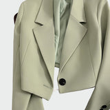 Elegantna jakna v rafinirani liniji