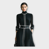 Dolga obleka z minimalno eleganco