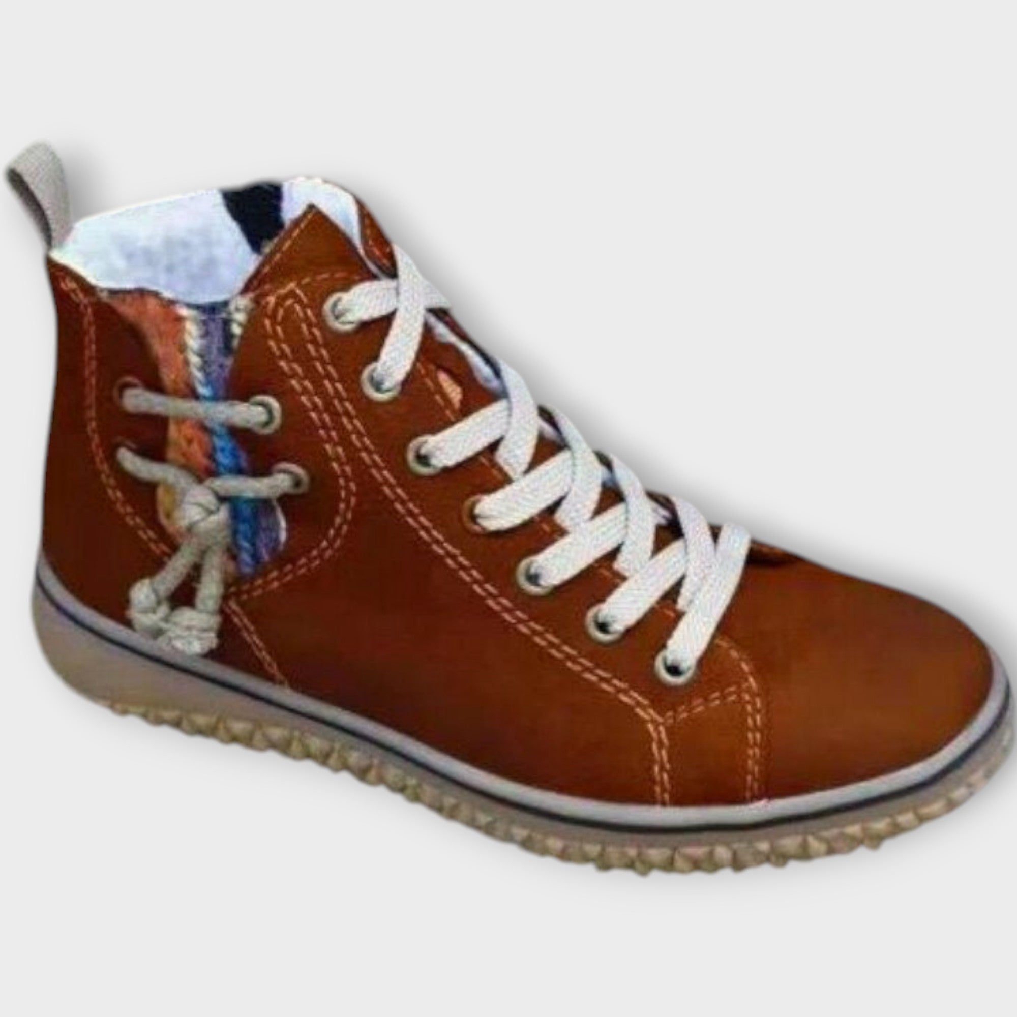 Moderna športna čevlja z udobno prileganjem