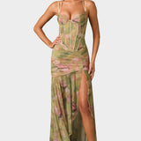 Maksifrak z zračnim elegantnim stilom in brezčasnim dizajnom