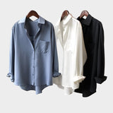 Srajca s Elegantno Silhueto in Modernimi Podrobnostmi