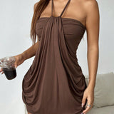Čokoladno Mini Obleko z Zavezo okoli Vratu