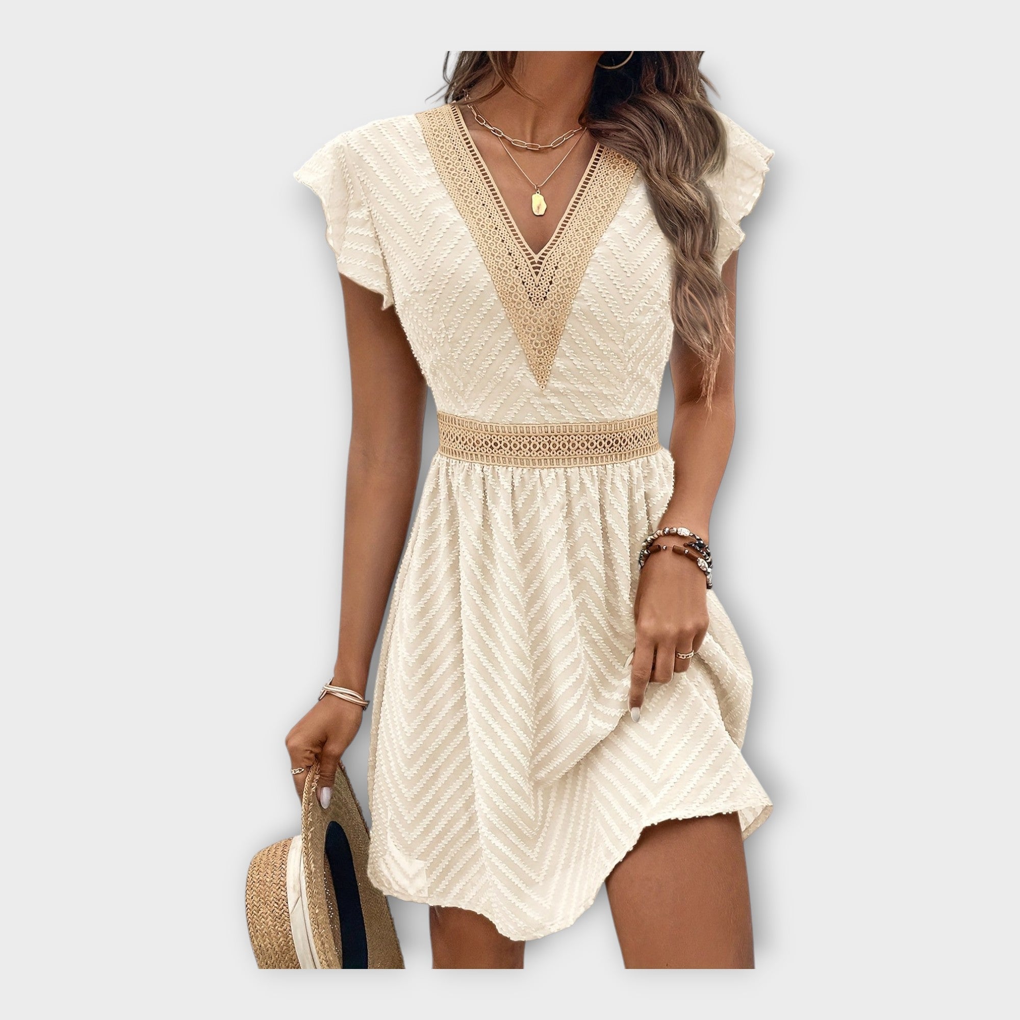 Elegantna obleka z izpopolnjeno estetiko