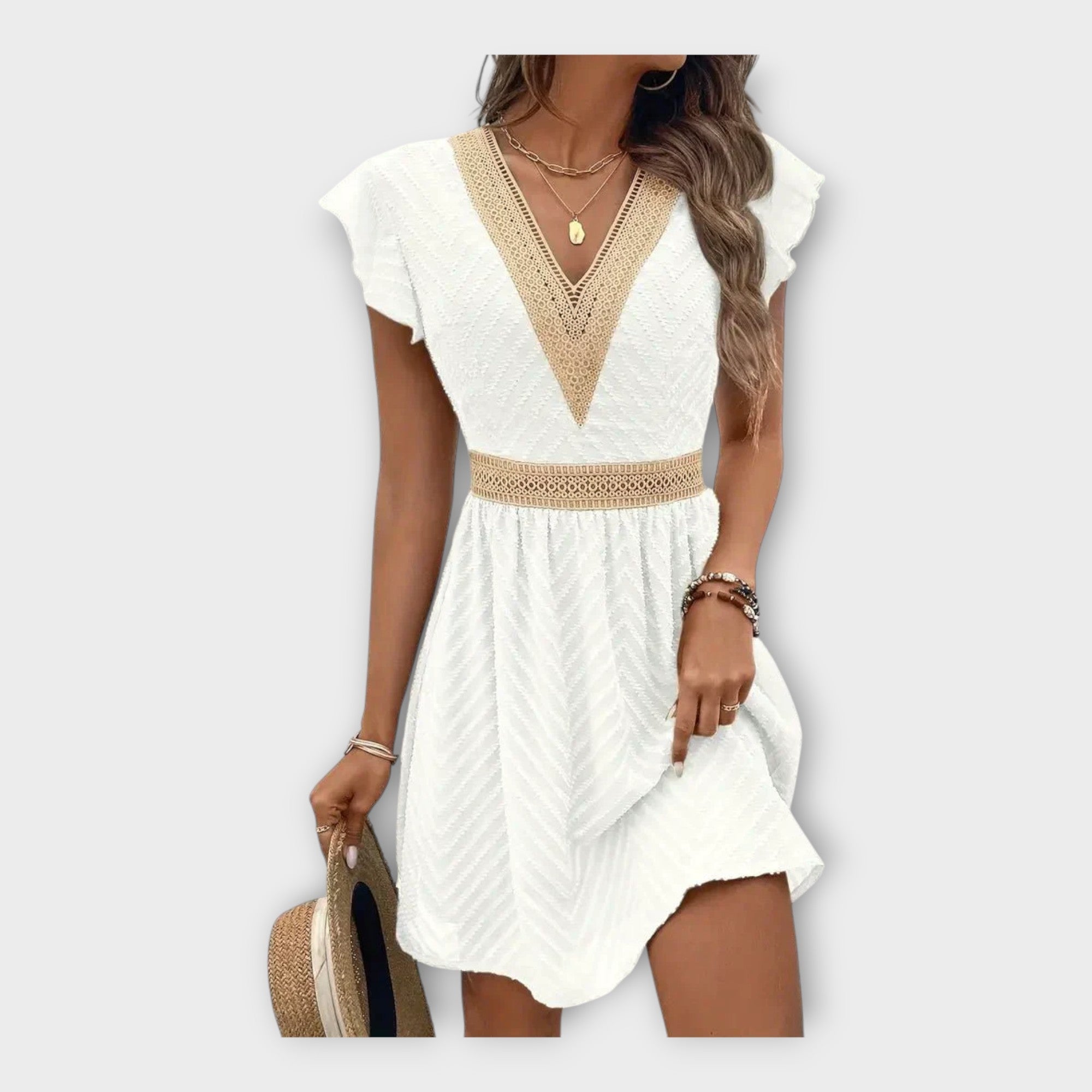 Elegantna obleka z izpopolnjeno estetiko